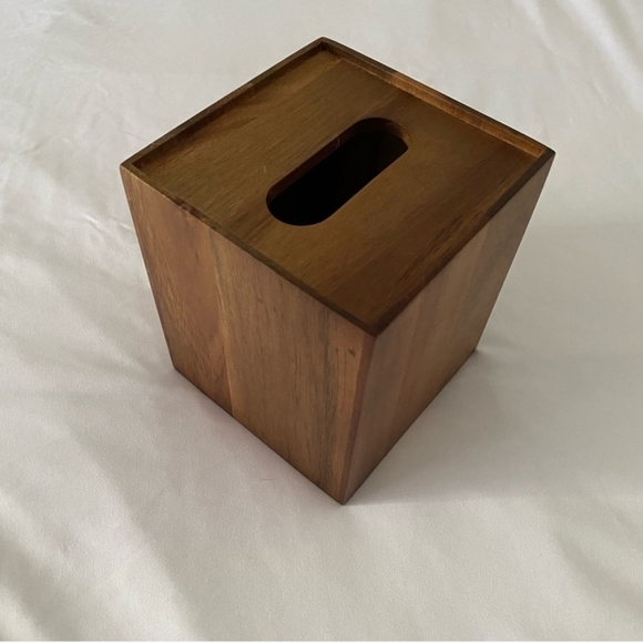 Hearth & Hand Wooden Magnolia Tissue Box In Tan Nwt - Picture 1 of 7